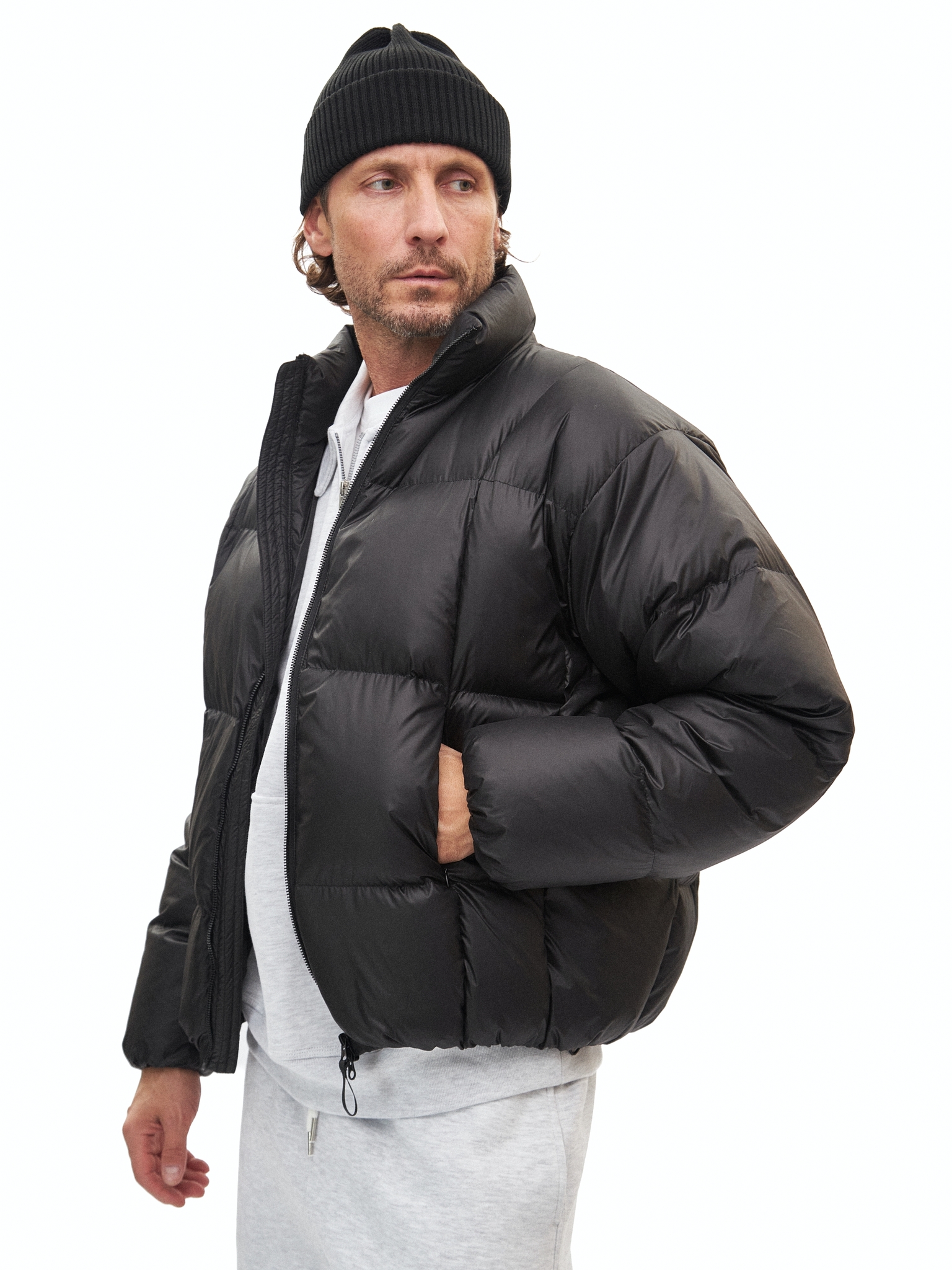 Короткий черный пуховик Mosco B2