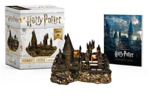 Harry Potter Hogwarts Castle and Sticker Book : Lights Up! Hogwarts