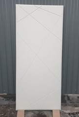 Входная дверь в квартиру Лабиринт Бетон (Beton)  24 Белый софт (белый матовый без текстуры)