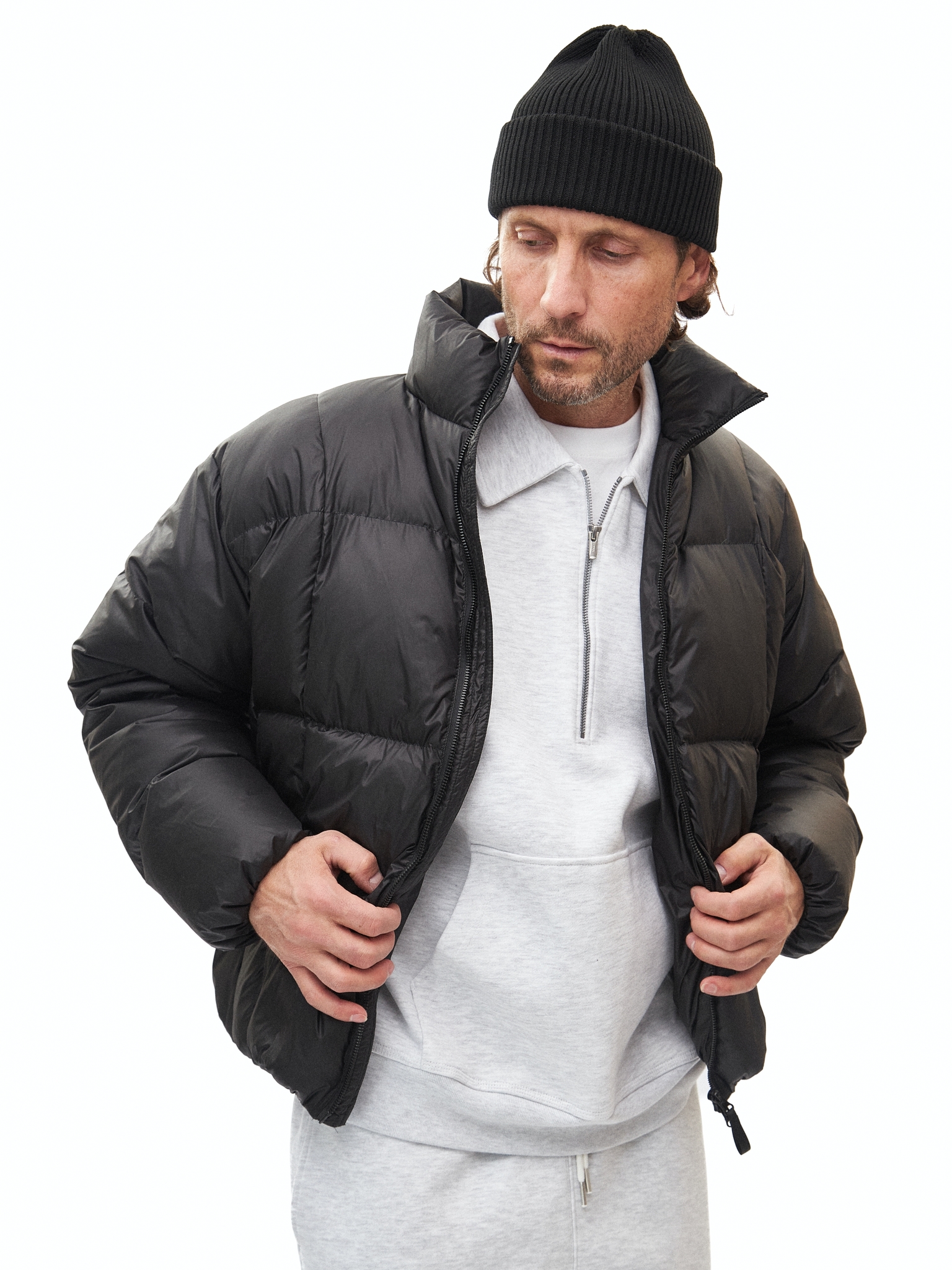 Короткий черный пуховик Mosco B2