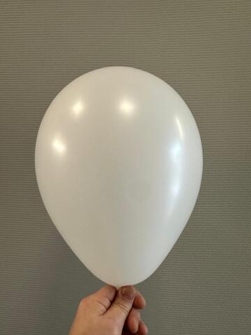 Белый латексный шар S12