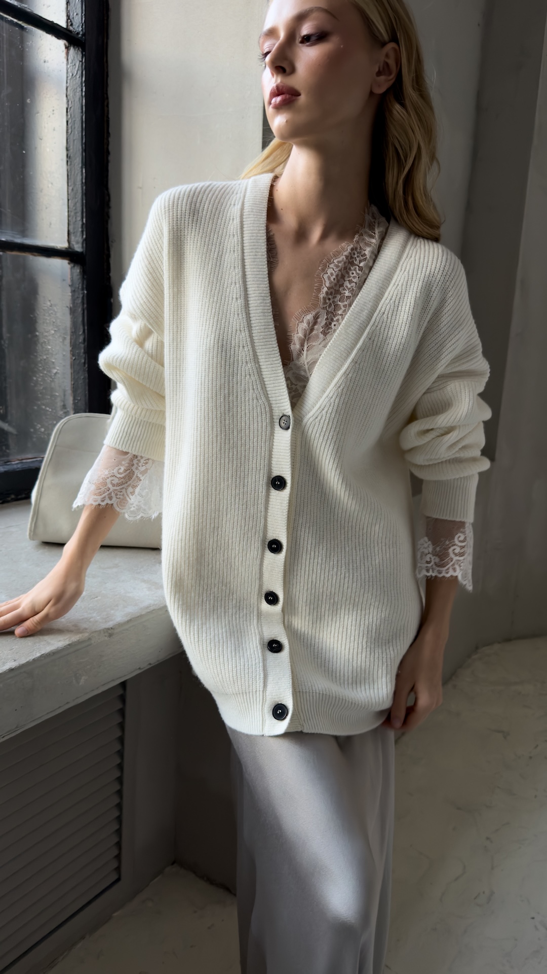 Кардиган с кружевом на манжетах PREMIUM QUALITY