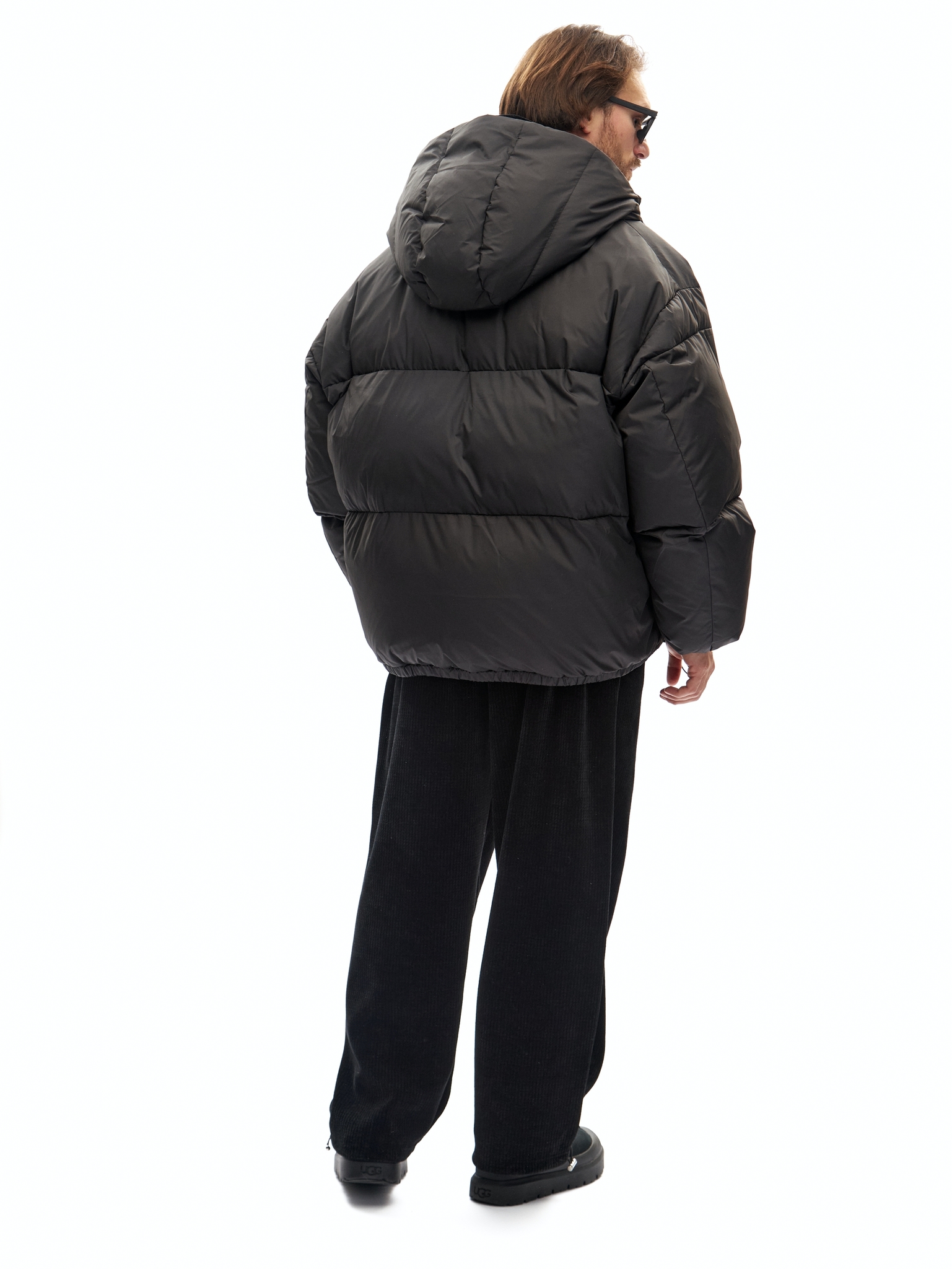 Объемный черный пуховик Mosco B1