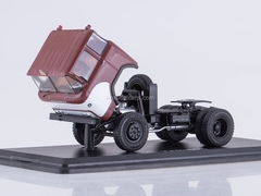 KAZ-608 road tractor four-headlamps burgundy-white 1:43 Start Scale Models (SSM)