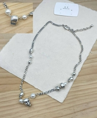 83234-kole-cepochka-alexander-mcqueen-s-zhemchugom-i-cherepom