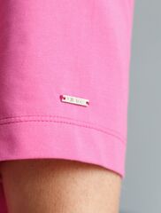 Футболка из премиального хлопка с эластаном  D49.096 (121271)