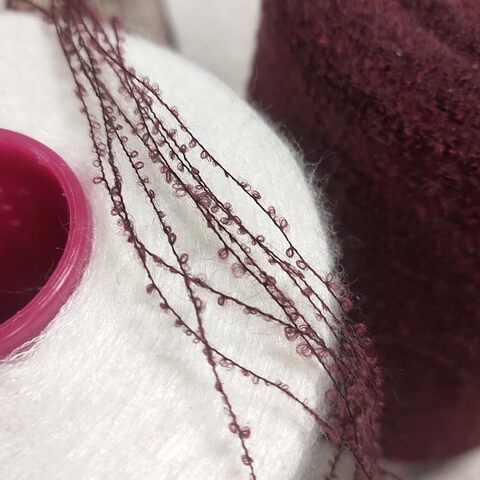 Микробукле кашемир (32%) с альпакой GARGANTU / SPUMA 1800 прелая вишня