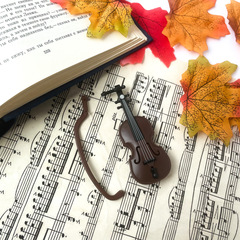 Скрипка со смычком, миниатюра декоративная, 85*32*15 мм, набор 2 шт.