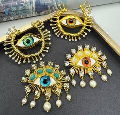 22823- Брошь ГЛАЗ с подвесками из речного жемчуга в стиле Schiaparelli