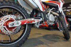 Пластиковая защита KTZ для мотоцикла KAYO K6-R 250 (NC250SR) FCR (ZS177MM) 2022