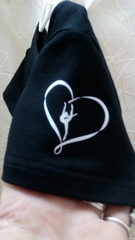 Футболка с мини аппликацией