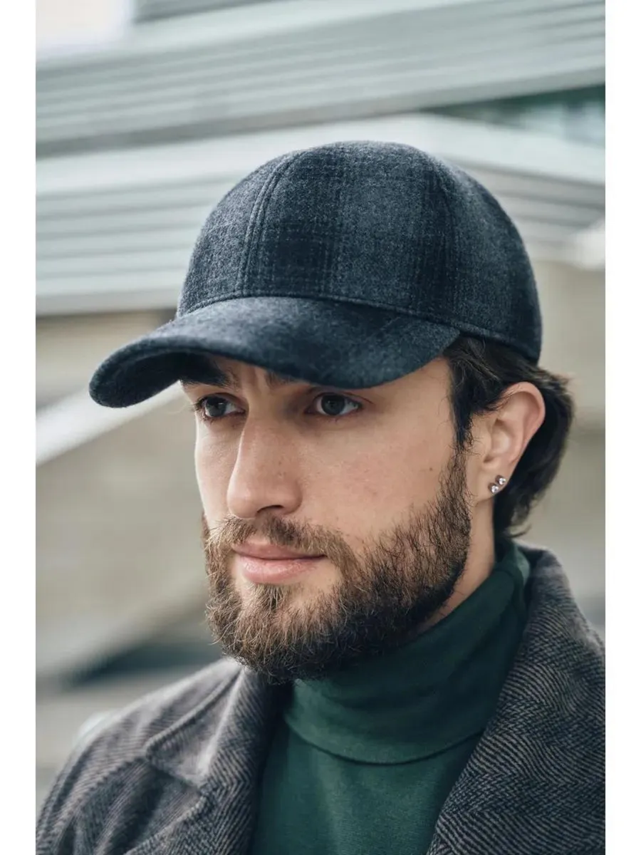 Кепка утепленная с ушками драповая