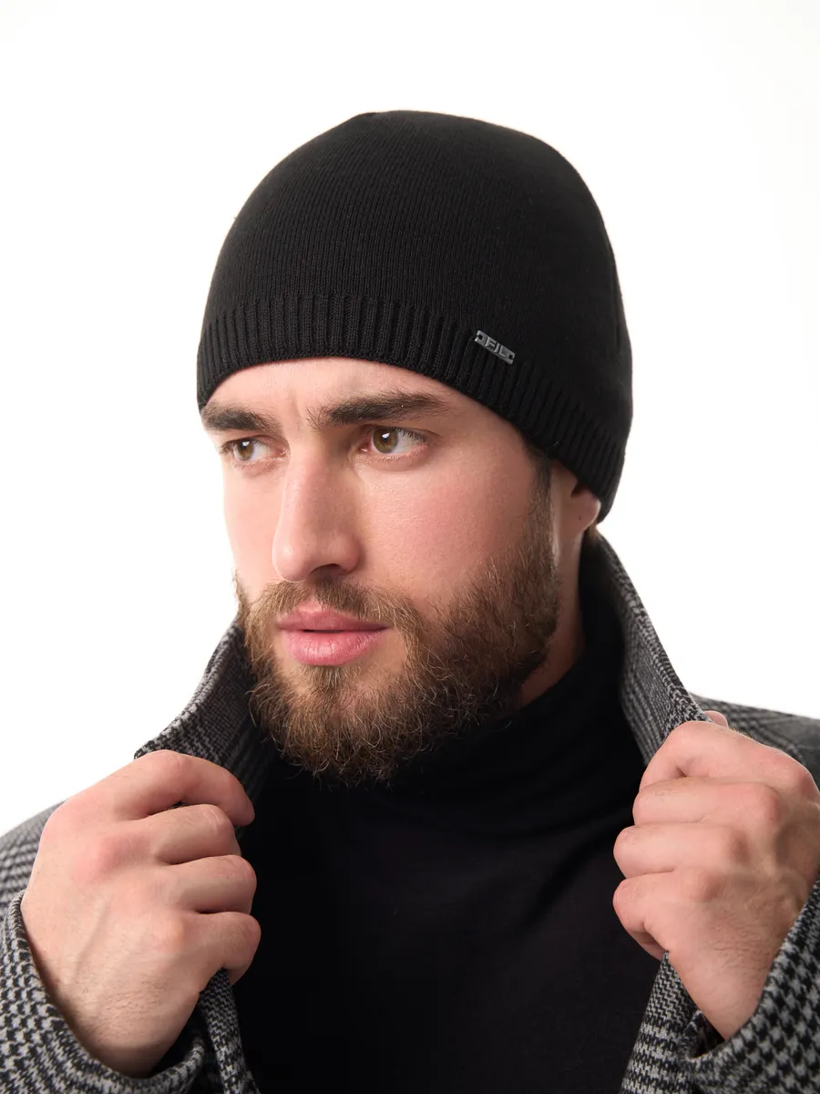 Шапка зимняя на флисе вязаная осень