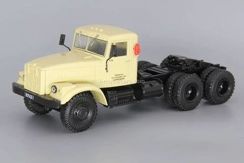 KRAZ-258 258B1 tractor 1:43 DeAgostini Auto Legends USSR Trucks #17