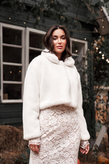 Шубка из премиального экомеха для невесты