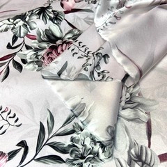 Ткань шелк матовый с эластаном розово-черные цветы  1100