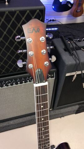 EART E-335 Brown Sunburst электрогитара, цвет санберст
