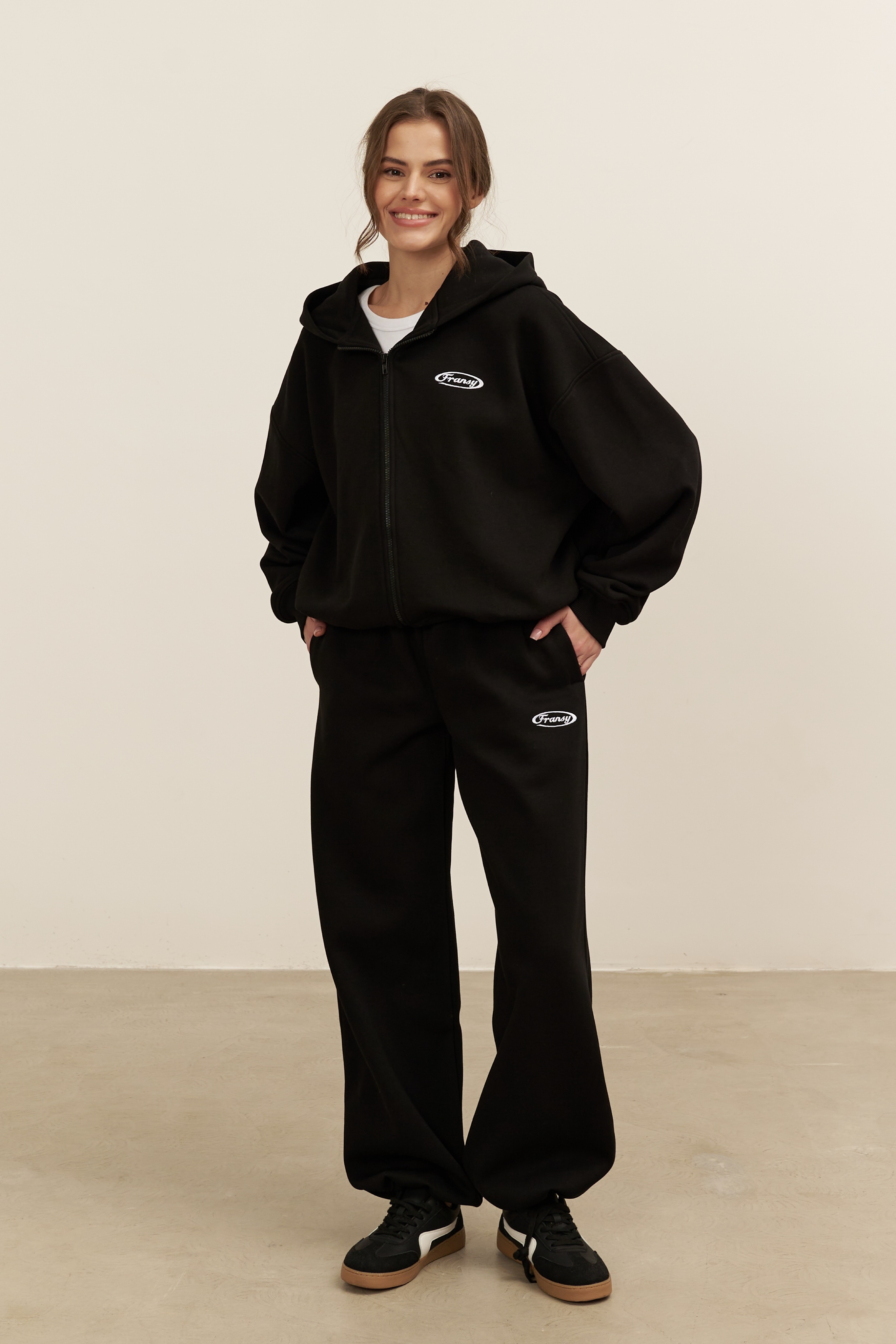 Худи ZIP 04, с начесом, черное