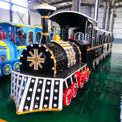 Безрельсовый паровозик «Чёрное золото», 3 вагона, 12 мест — для ТРЦ, с электродвигателем