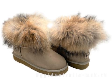 UGG Fox Fur Sand