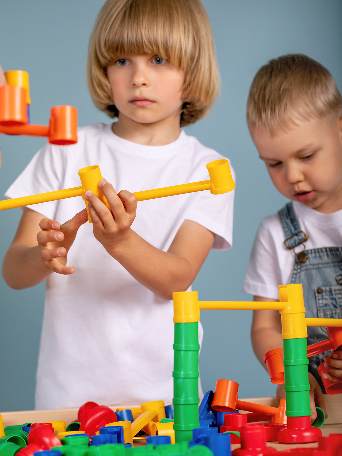 Стеллаж 930 с игровым комплектом Конструирование для детей 4-5 лет / система хранения Игротека