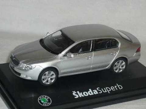 Skoda Superb II 2008 Anthracite gray metallic Abrex 1:43