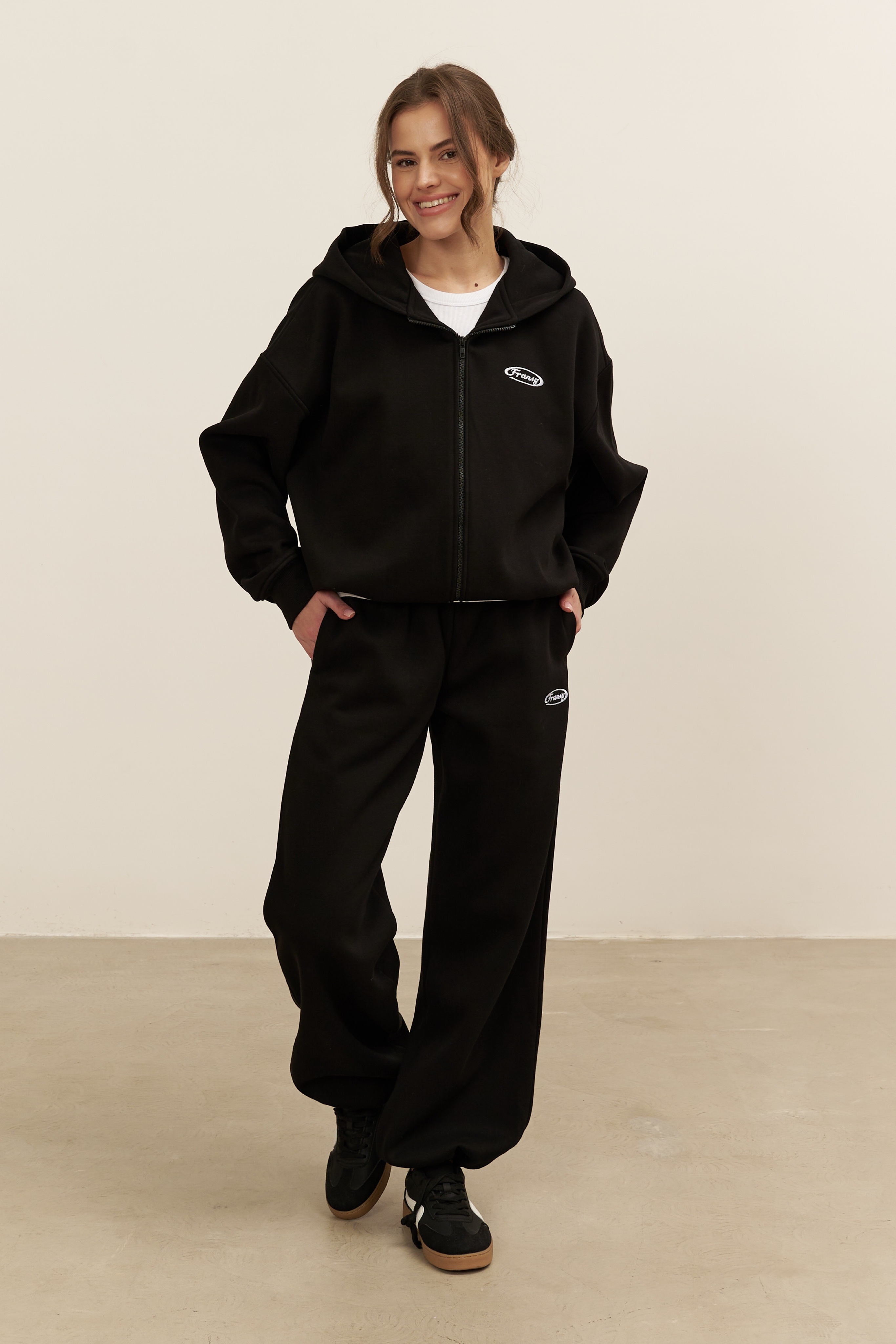 Худи ZIP 04, с начесом, черное