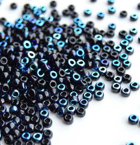 RR-4555 Бисер круглый Миюки 11/0 Черный радужный непрозрачный /Miyuki round 11/0 Black AB