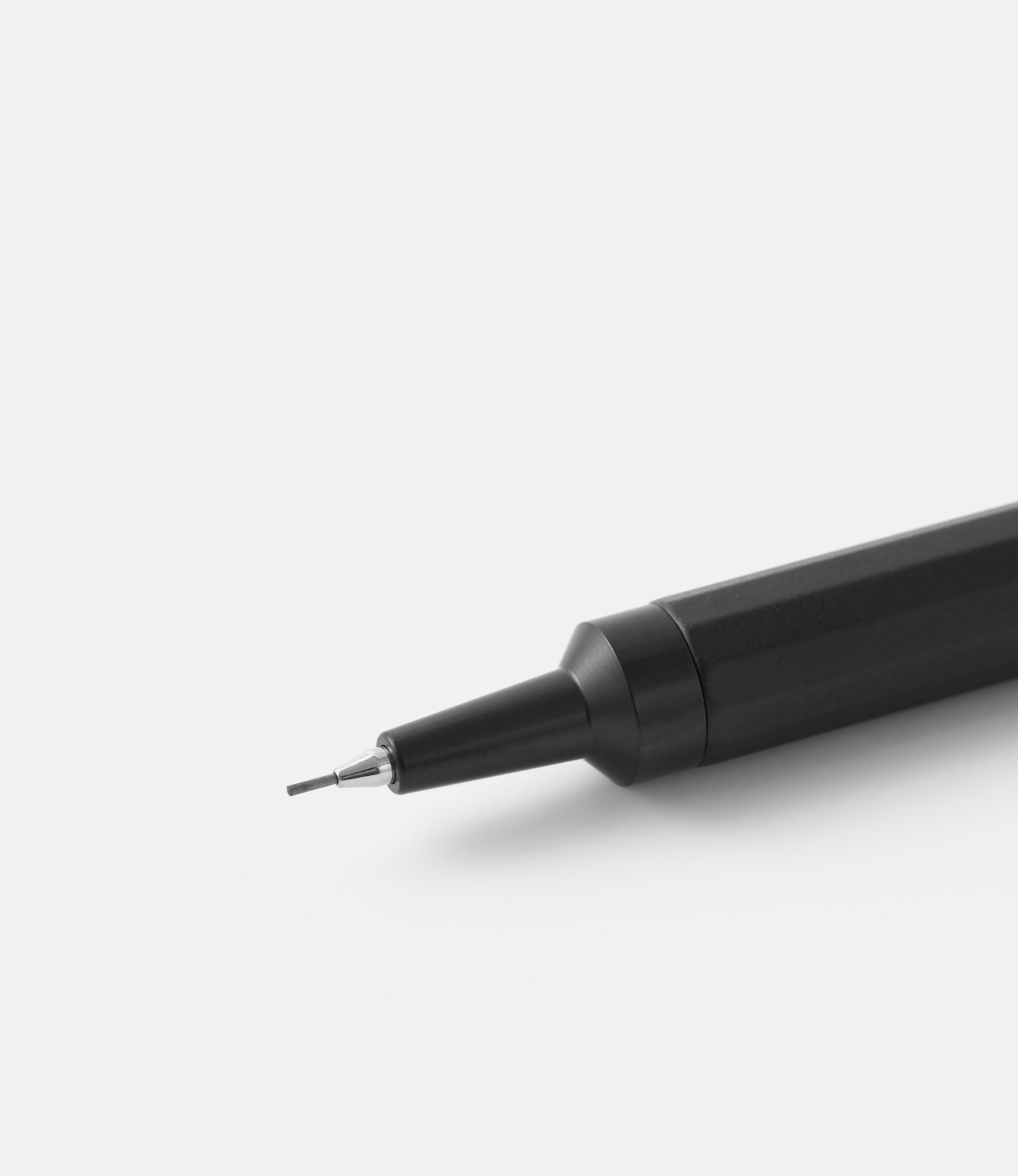 HMM Pencil Black — карандаш из алюминия