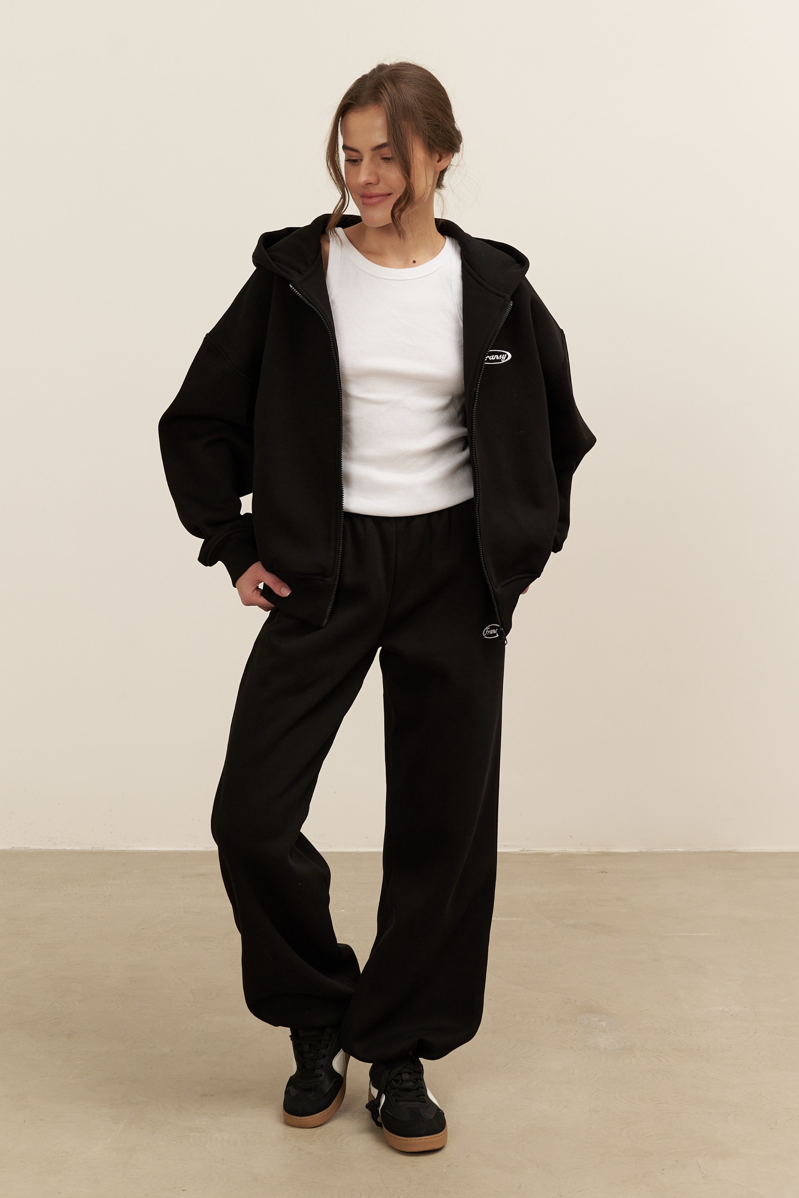 Худи ZIP 04, с начесом, черное