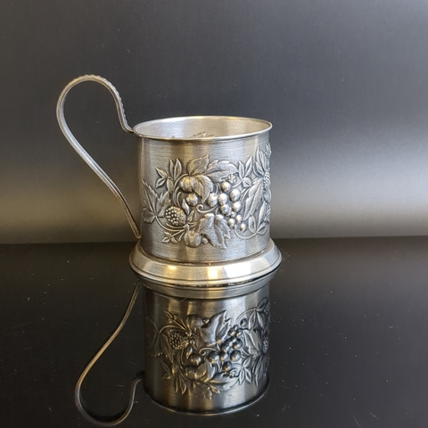 Подстаканник мельхиоровый - Ягоды - Мстера - СССР