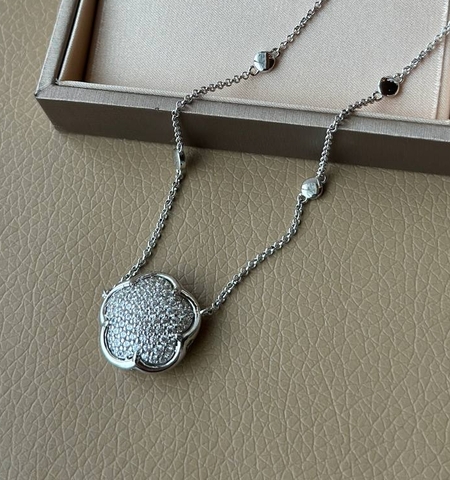 Колье с подвеской из серебра с микроцирконами колекция Ton Joli