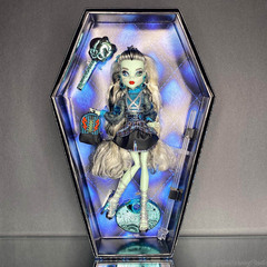 Фрэнки Штейн в Стиле Высокой Моды