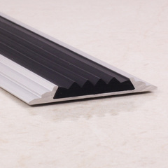 Алюминиевый угловой порог для пола с резиновой вставкой ПО-46 2700 мм