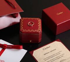 komplekt-upakovki-lux-dlya-kolca-cartier-love-kupit
