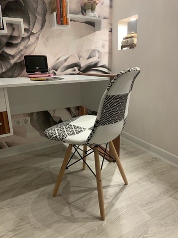 Интерьерный дизайнерский кухонный стул Eamеs Patchwork Black-White / Пэчворк