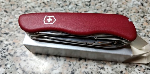 Нож складной карманный Victorinox Atlas Red, 111 mm (0.9033)
