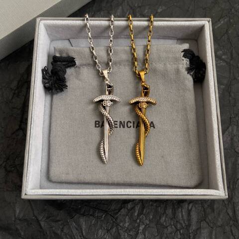 Кулон Balenciaga меч