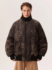 Бомбер MAGIC FLOWERS коричневого цвета
