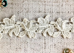 Кружево плетёное, ш. 3,5 см.
