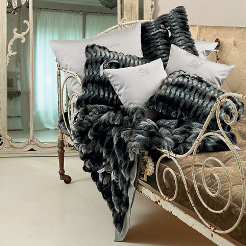 Подушка декоративная 42х42 Blumarine Madame