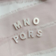 Буква M перламутр, 10 мм, 1 шт, П661