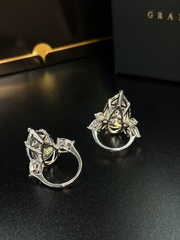 kolco-graff-iz-serebra-krupnym-kamnem-v-ogranke-grusha-shampan