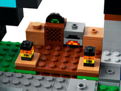 LEGO Minecraft: Застава меча (21244)