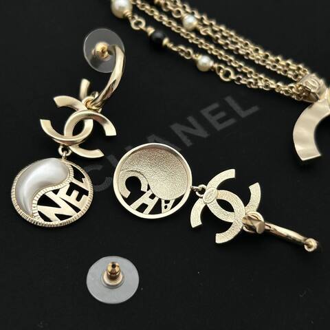 Серьги Chanel
