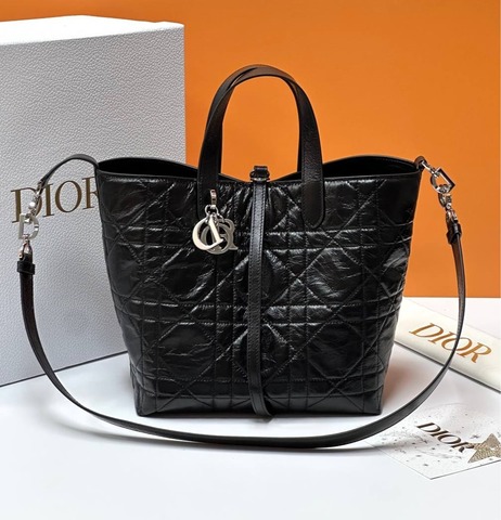 Сумка Dior Toujours вертикальная, черный