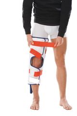 Иммобилизирующая шина (тутор) для коленного сустава medi PTS, с поддержкой голени