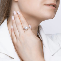 791167-kolco-iz-zolota-s-zhemchugom-i-fianitami-swarovski