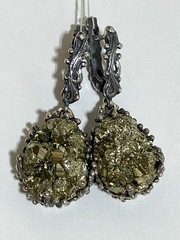 Пирит  (серьги из серебра)