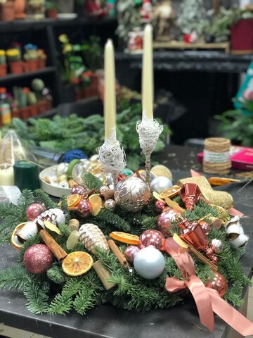 Композиция на праздничный стол